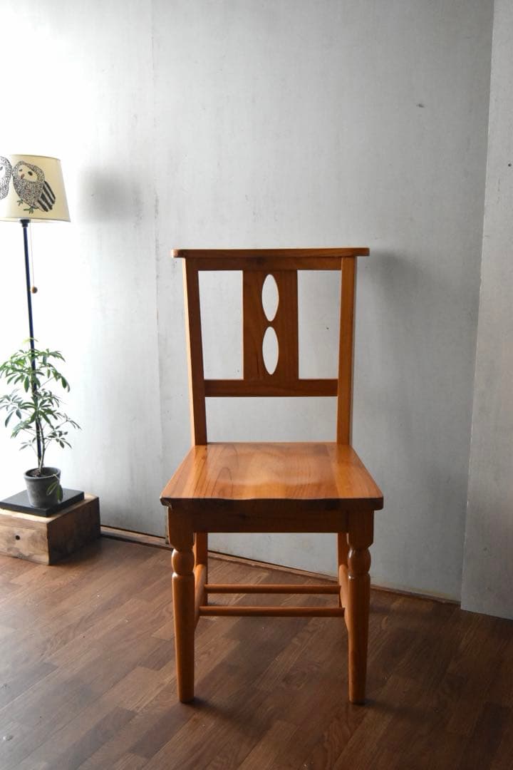 shuca チャーチ調チェア ①