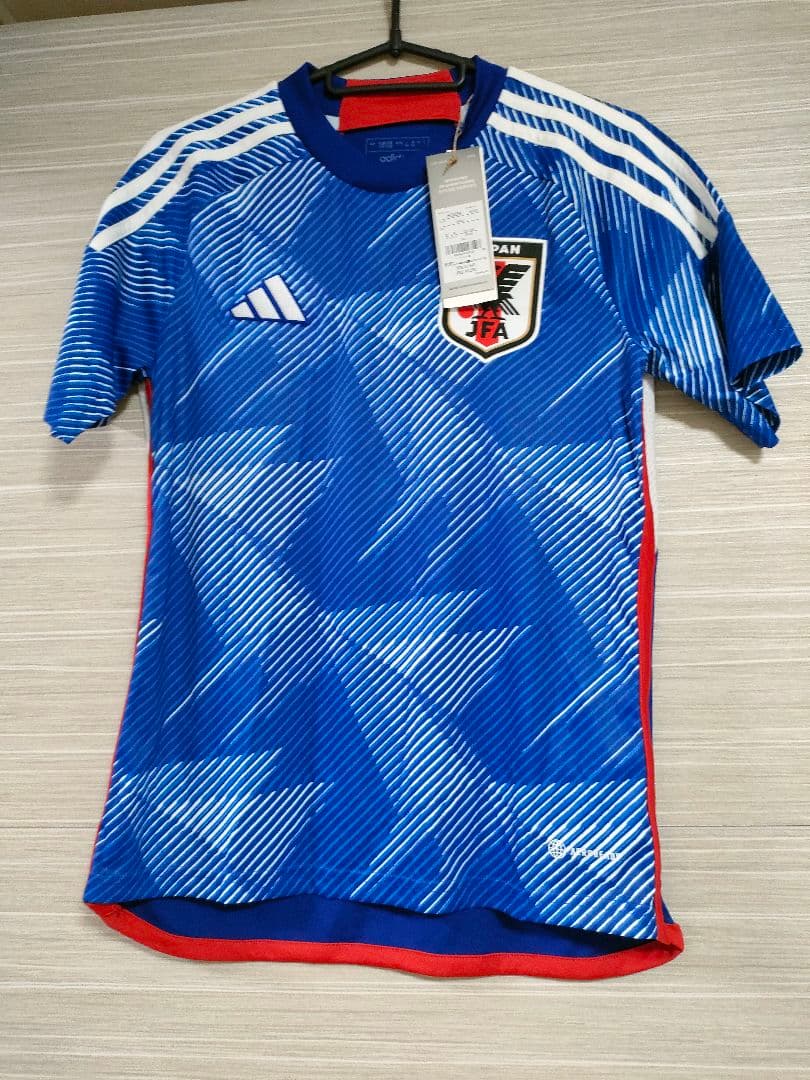 adidas　稀少新品タグ付　サッカーウェアジャパン　ブルー　サイズ160(S)