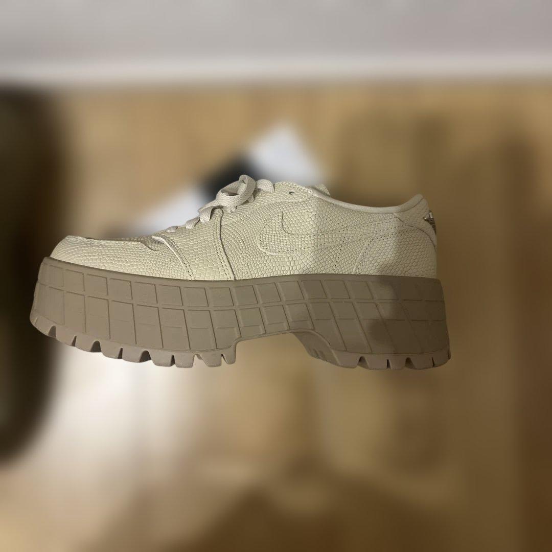 Nike ウィメンズジョーダン1ブルックリンLOW 26.5センチ