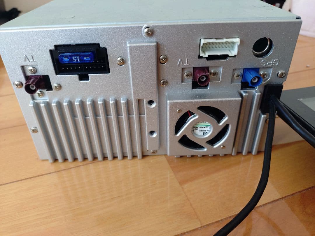 azur ANX-Z1 フローティングカーナビ