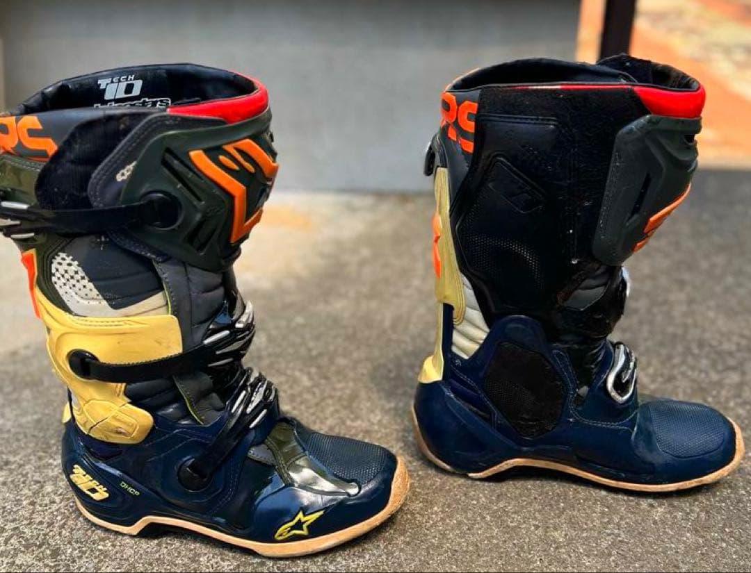 バイクウェア・装備 TECH10 Alpinestars