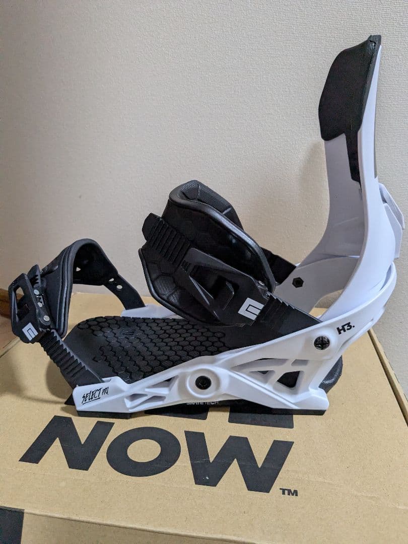 NOW SELECT PRO バインディング Mサイズ　使用3日の超美品です。