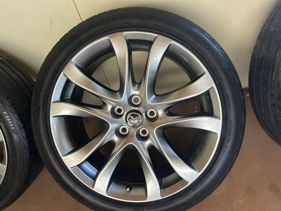 アテンザワゴン　純正ホイール　19インチ