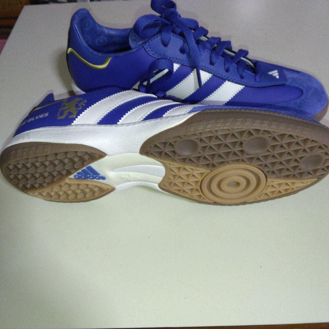 adidas サンバ MILLE CFC: サッカートレーニングシューズ