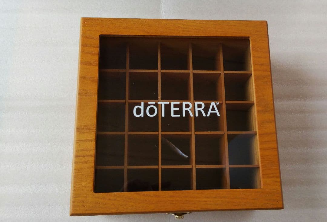 freedom様用　doTERRA 　エッセンシャルオイル　ディフューザー木箱付