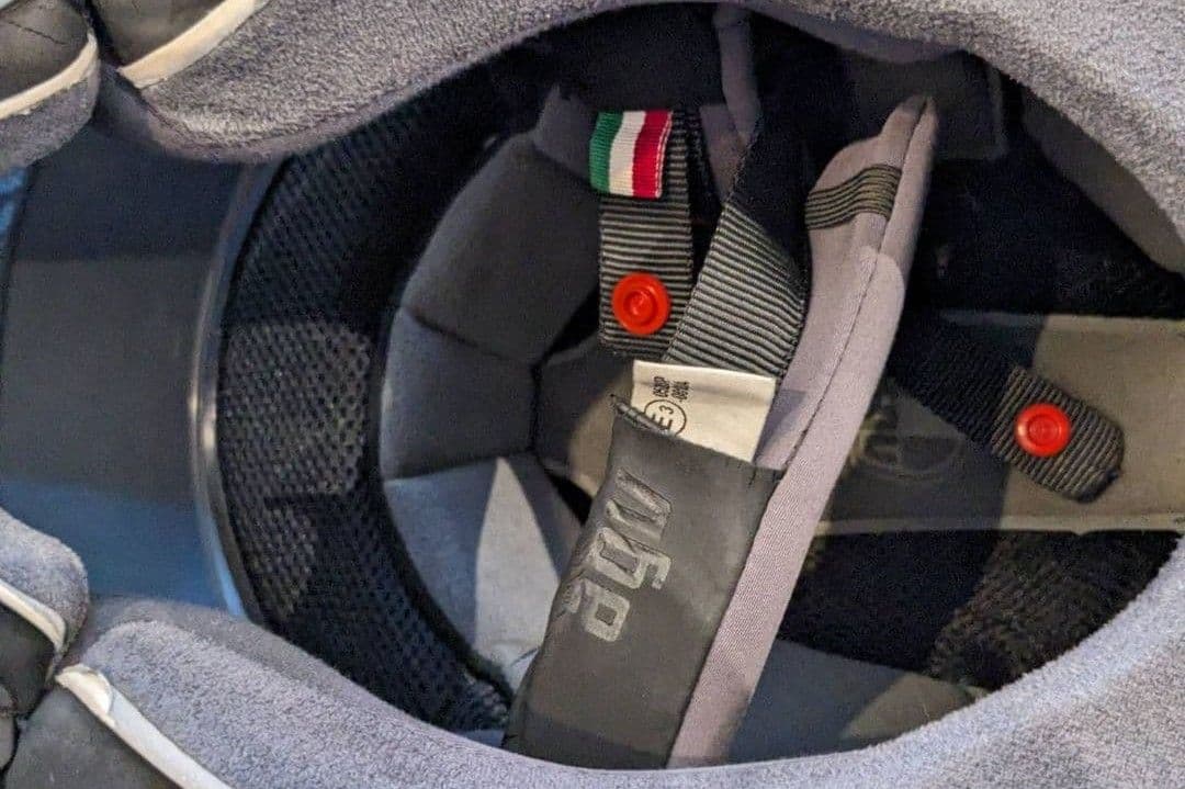 AX9 007 ヘルメット