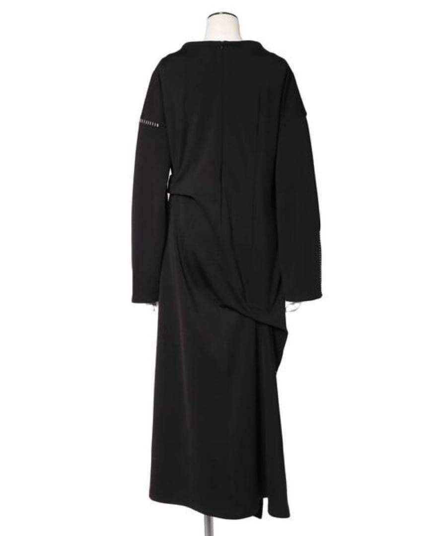 【完売品】UN3D. ステッチタックワンピース