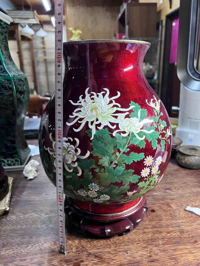 明治～大正期　安藤七宝製　銀線七宝　菊文銀線花瓶　細密植線　銀張赤透　台付き