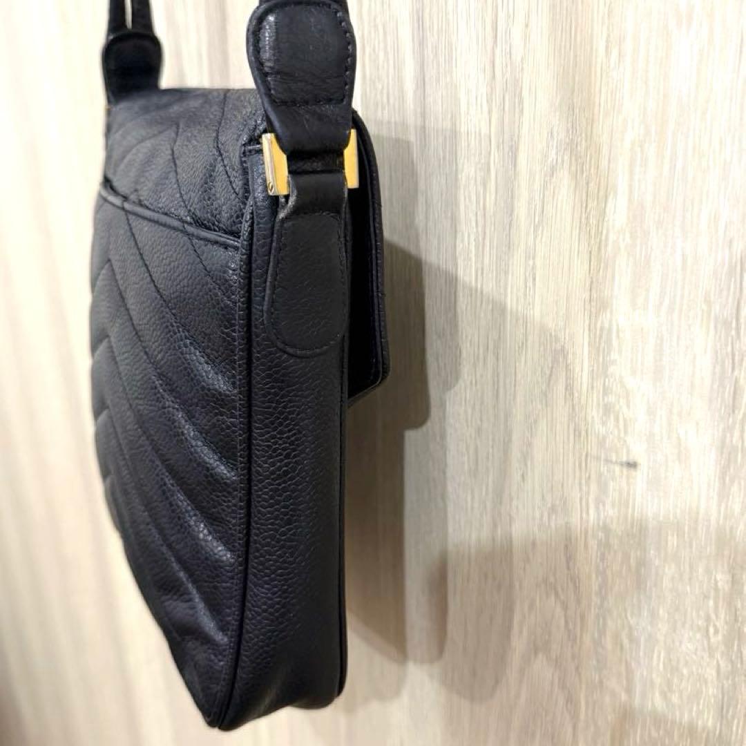 【セール】シャネル キャビアスキン シェブロン ショルダーバッグ ポシェット 黒