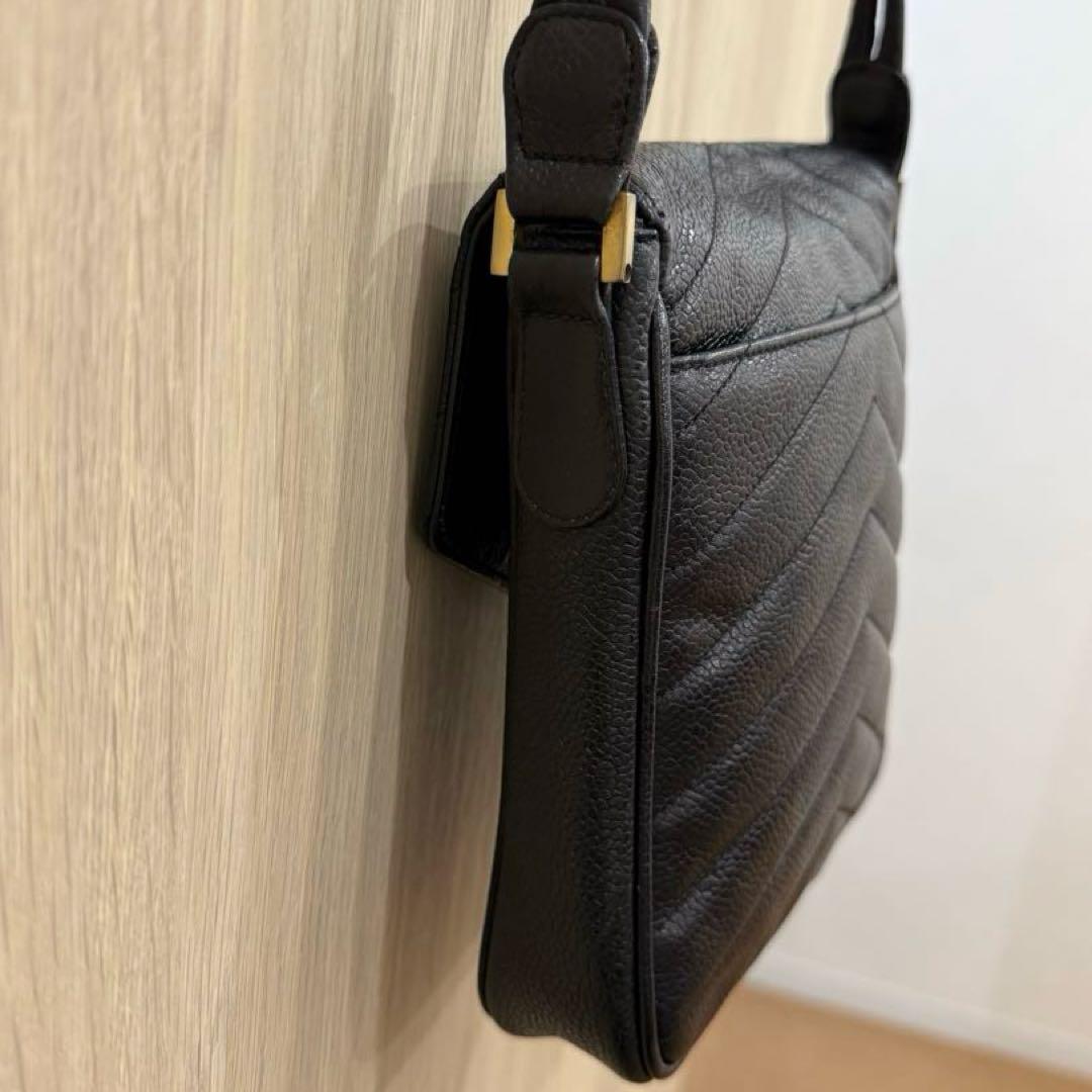 【セール】シャネル キャビアスキン シェブロン ショルダーバッグ ポシェット 黒