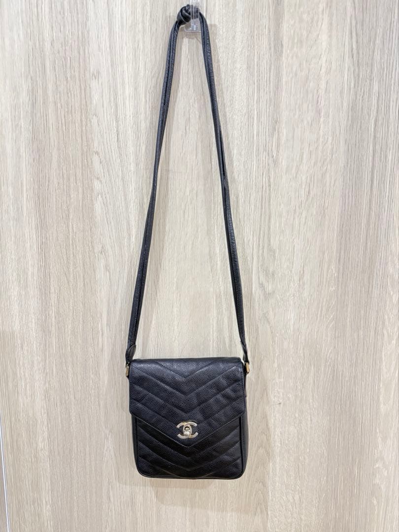 【セール】シャネル キャビアスキン シェブロン ショルダーバッグ ポシェット 黒