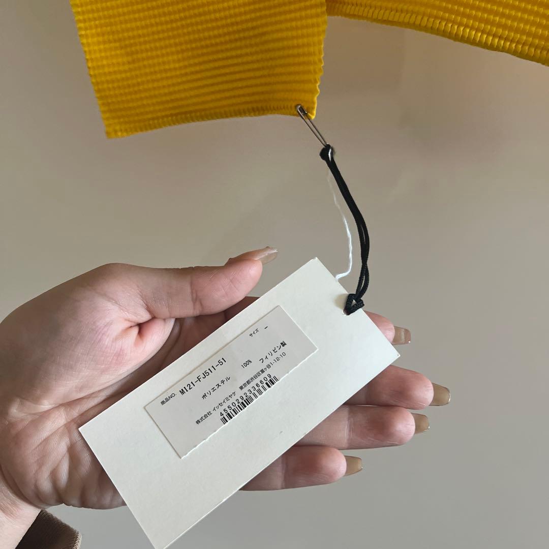 me by issey miyake タートルネック　黄色