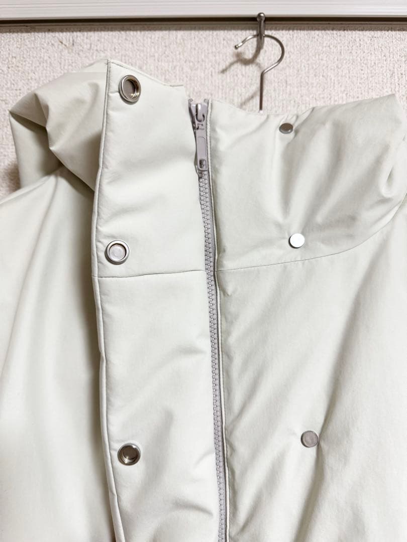 【美品】argueフード付きダウンベスト