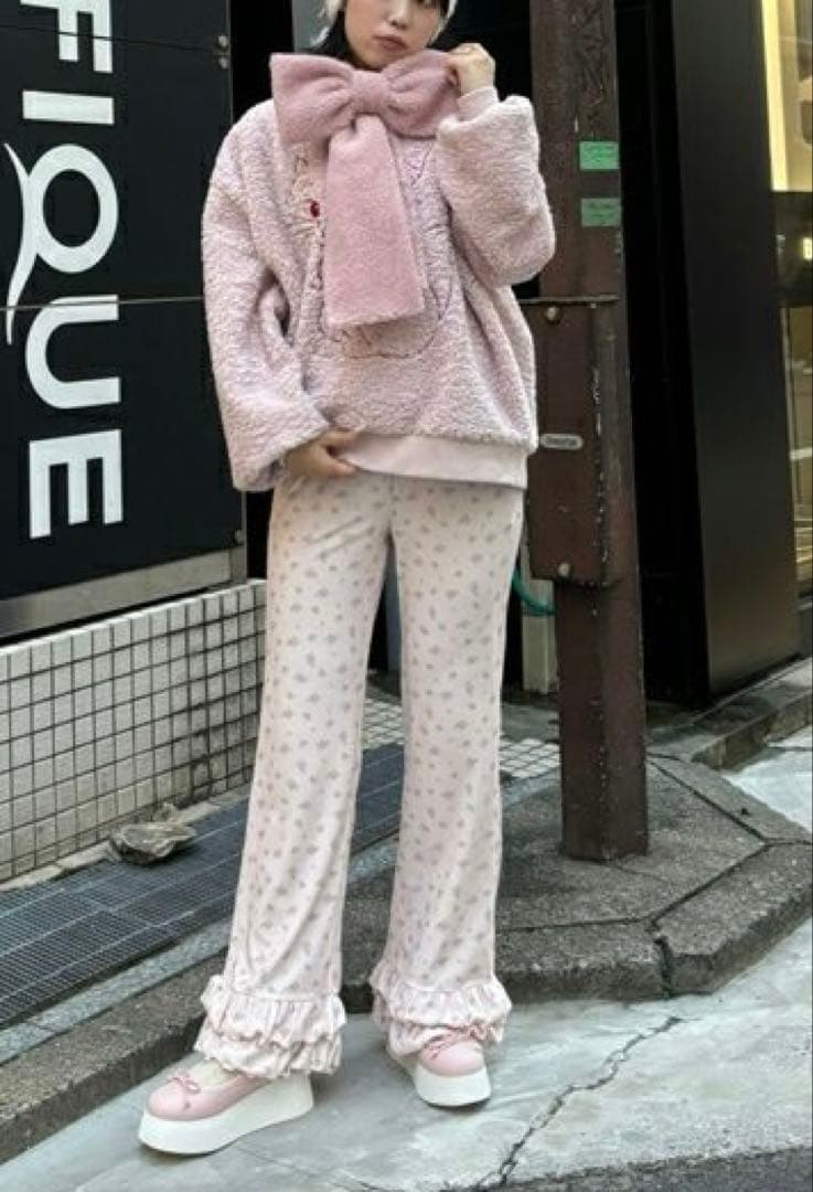 新品タグ付♡Candy Stripper♡BOA RIBBON マフラー・ピンク