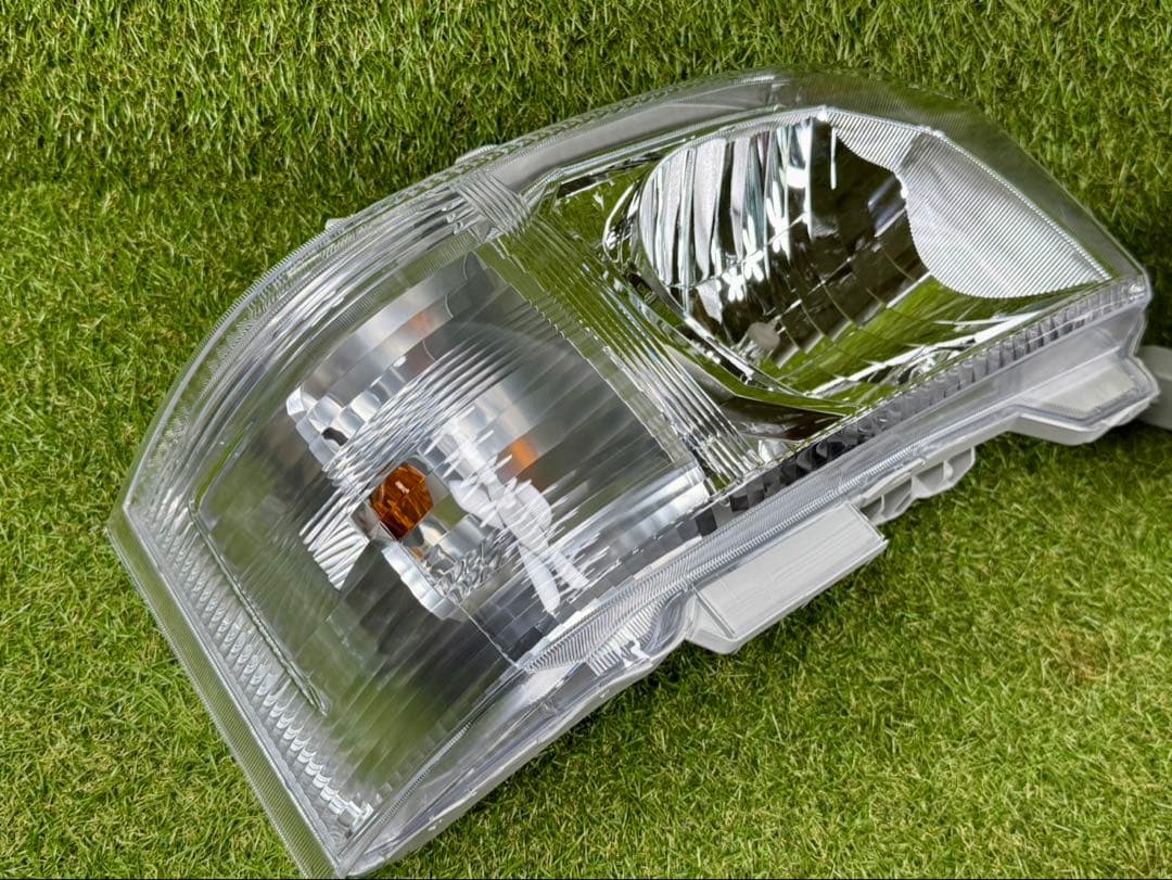 【M】 純正 ハイエース 標準・ナロー 4〜8型 ヘッドライト 左右セット