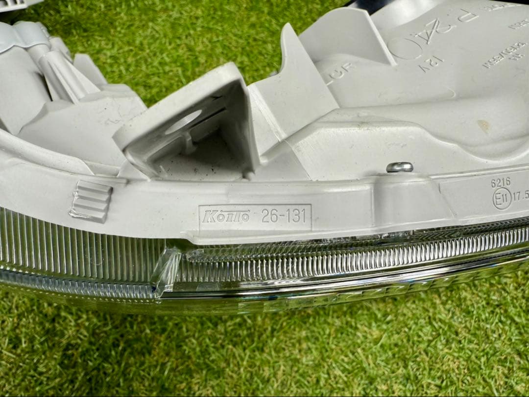 【M】 純正 ハイエース 標準・ナロー 4〜8型 ヘッドライト 左右セット