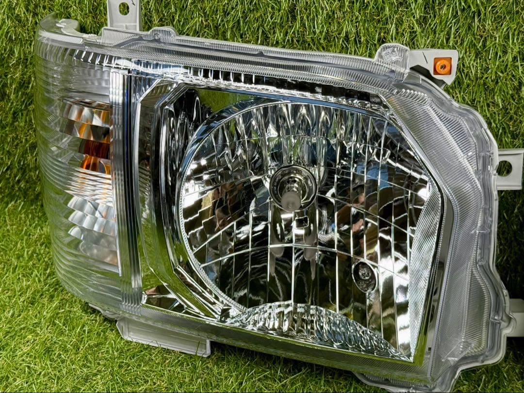 【M】 純正 ハイエース 標準・ナロー 4〜8型 ヘッドライト 左右セット