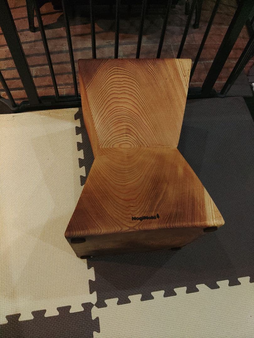 杉のスツール　インテリア