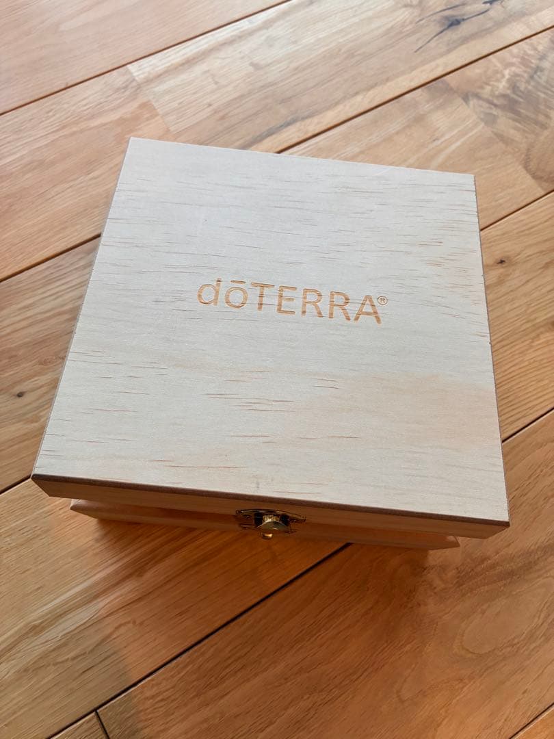 新品未開封doTERRA エッセンシャルオイル15本セット ウッドボックス付き