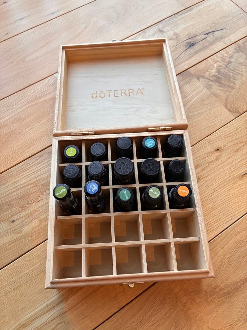 新品未開封doTERRA エッセンシャルオイル15本セット ウッドボックス付き