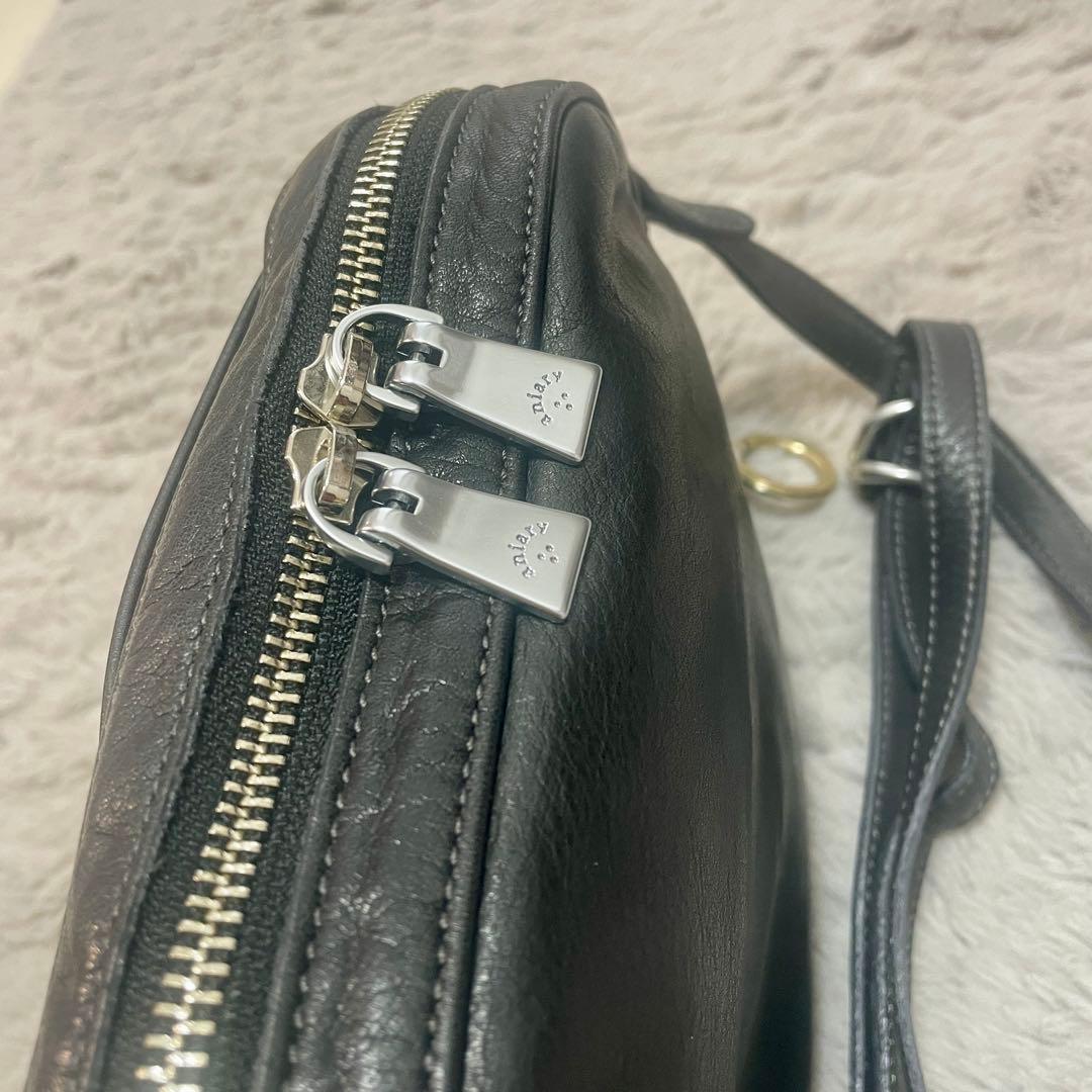 【チカ】アニアリ ショルダー バッグ ブラック 本革 斜めがけ 軽量
