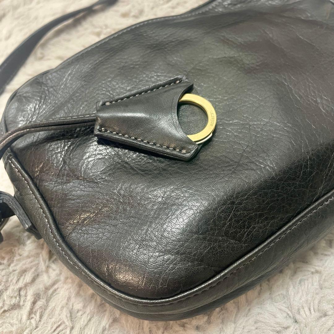 【チカ】アニアリ ショルダー バッグ ブラック 本革 斜めがけ 軽量