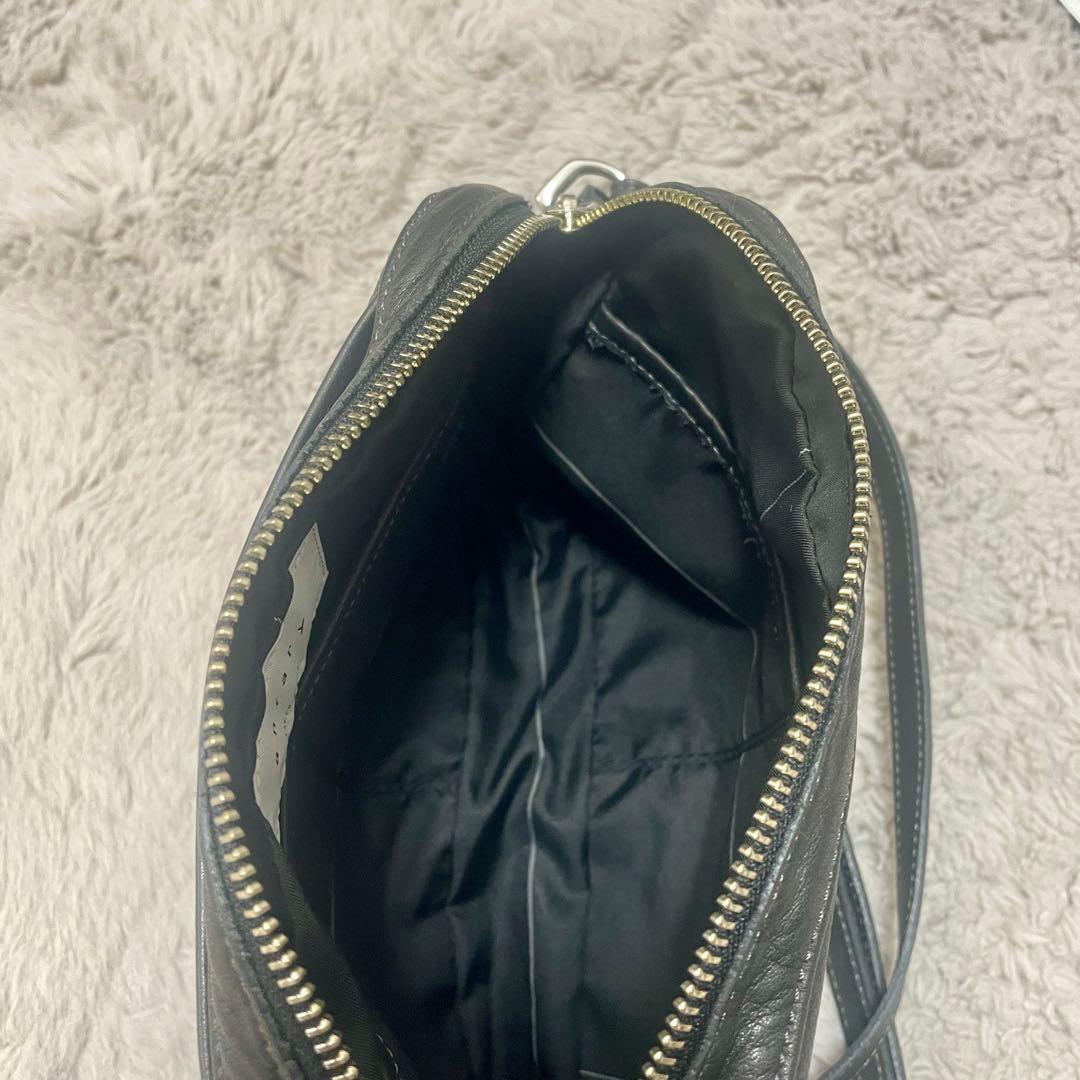 【チカ】アニアリ ショルダー バッグ ブラック 本革 斜めがけ 軽量