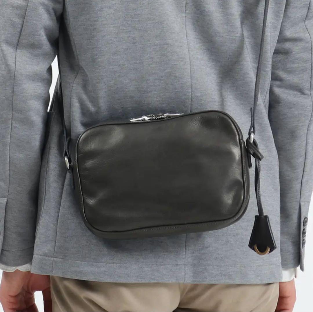 【チカ】アニアリ ショルダー バッグ ブラック 本革 斜めがけ 軽量