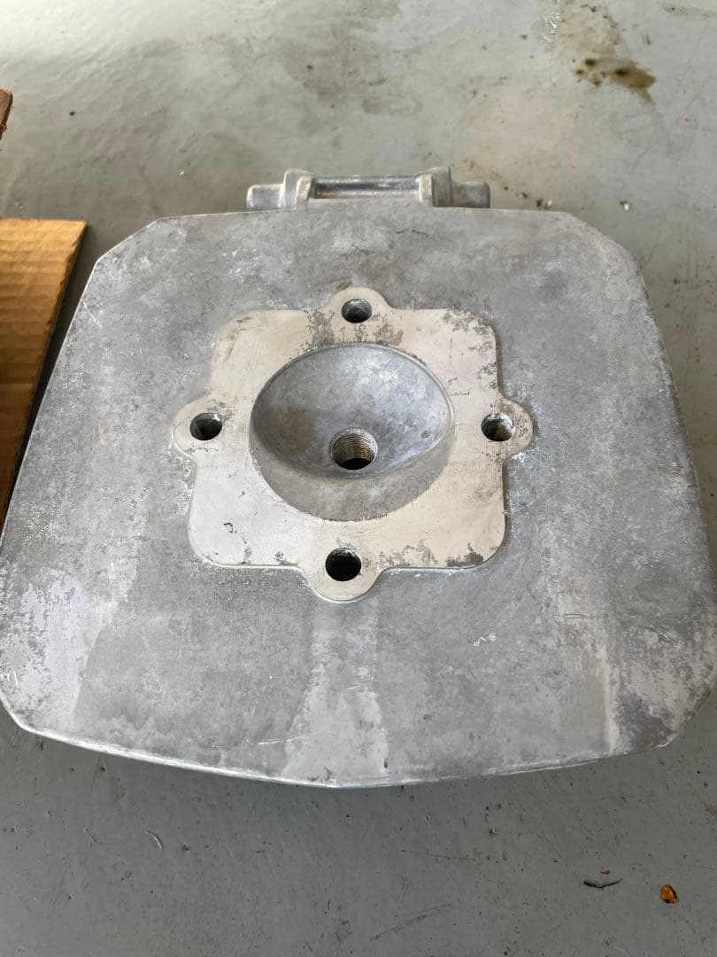 ハーレー SX125 NOS シリンダーヘッド　アエルマッキ