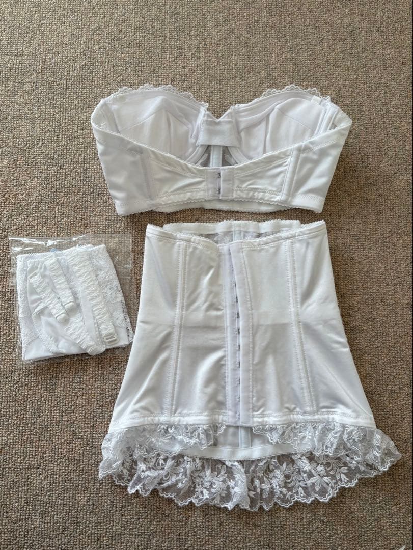 【美品】セモアブライダルインナーセット B70(専用ポーチ付き)