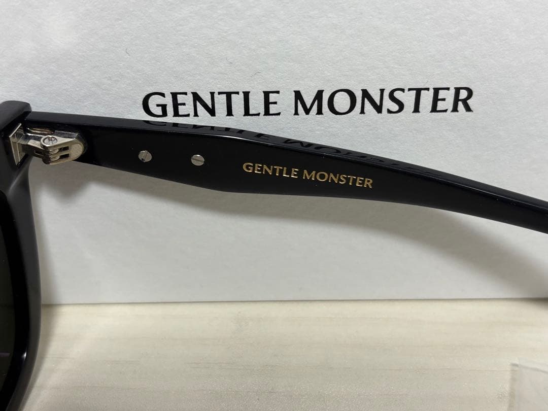 【おまけ付き】GENTLE MONSTER ブラック サングラス