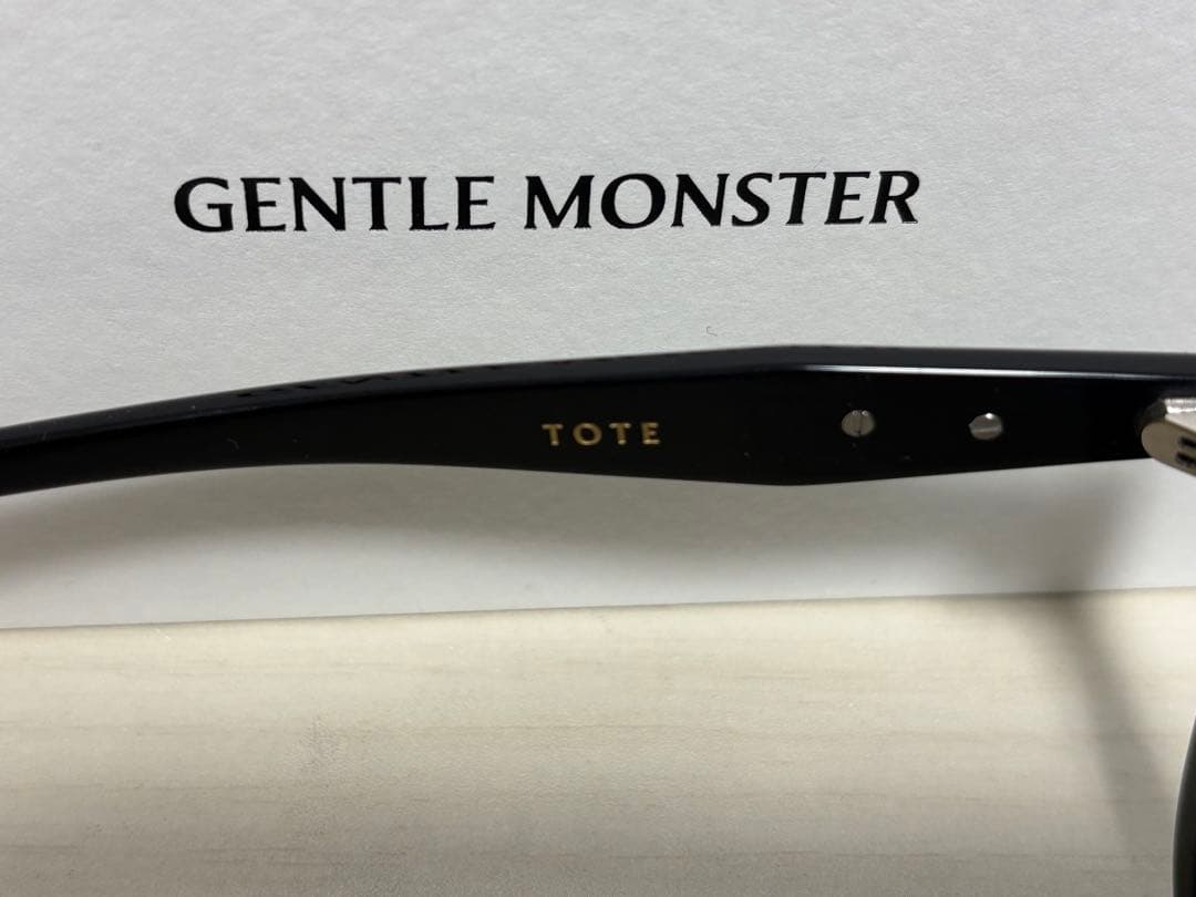 【おまけ付き】GENTLE MONSTER ブラック サングラス