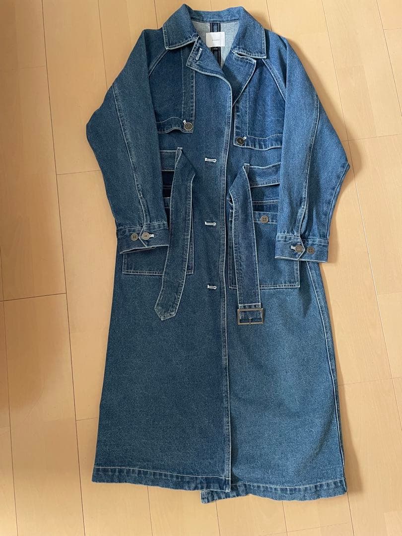 高山都×oblekt リサイクルデニムトレンチコート