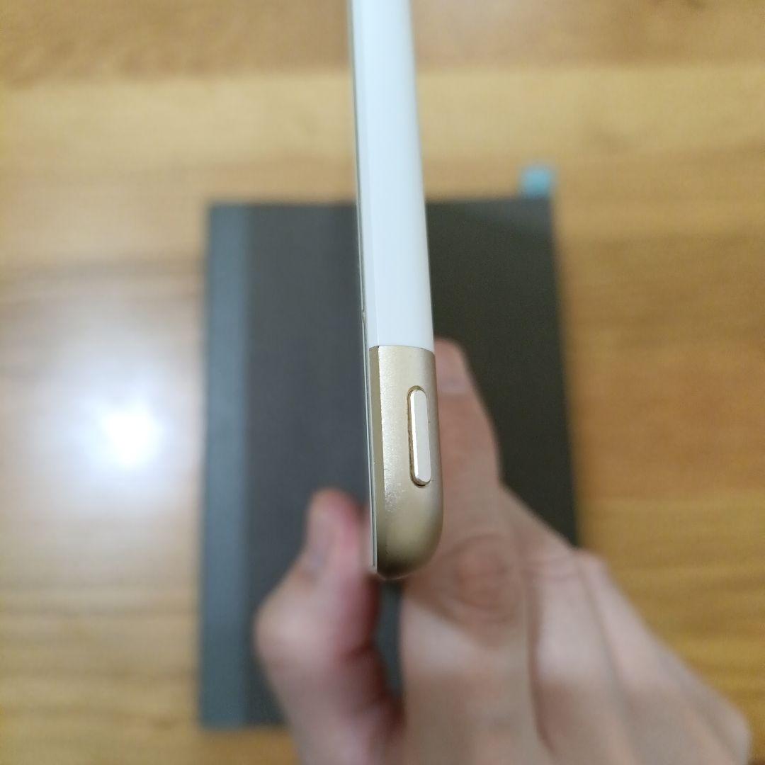 apple iPad（第5世代）　Wi-Fi + Cellular 32GB