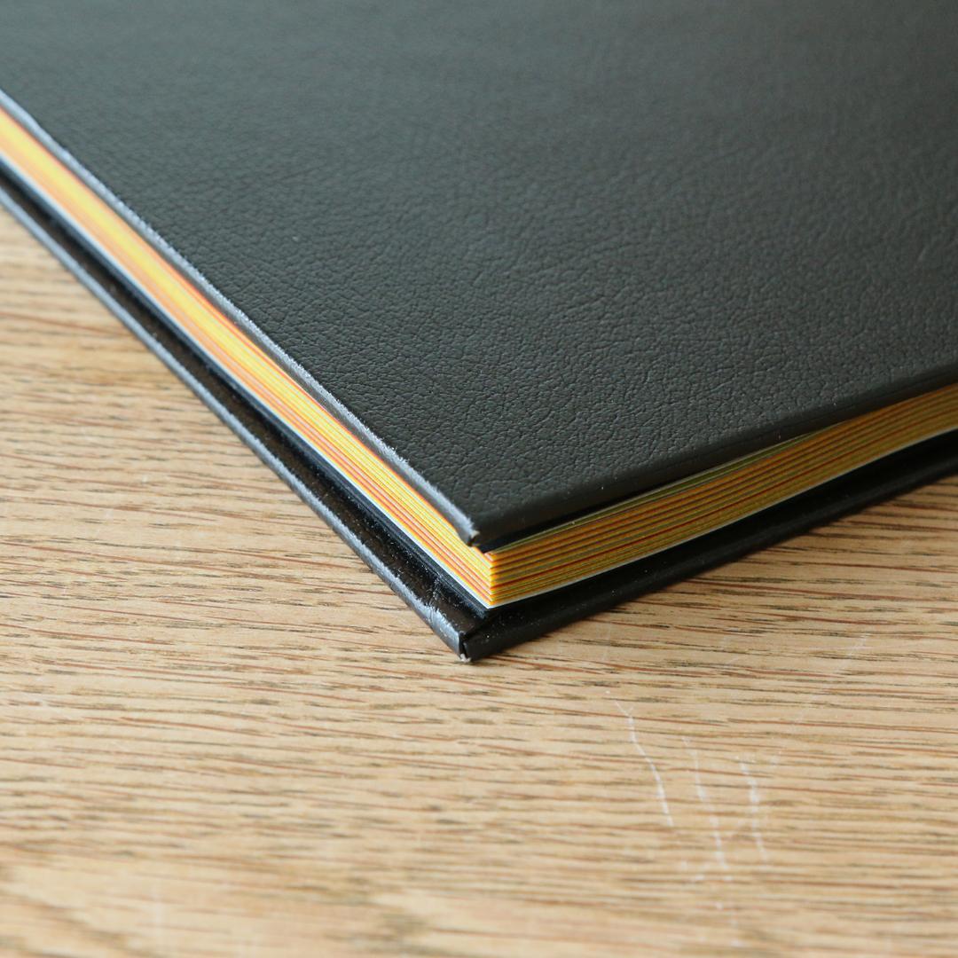 アート・デザイン・音楽 Erwin Wurm: One Minute Sculptures