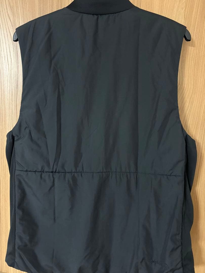 ナイキ　軽量中綿ベスト　L