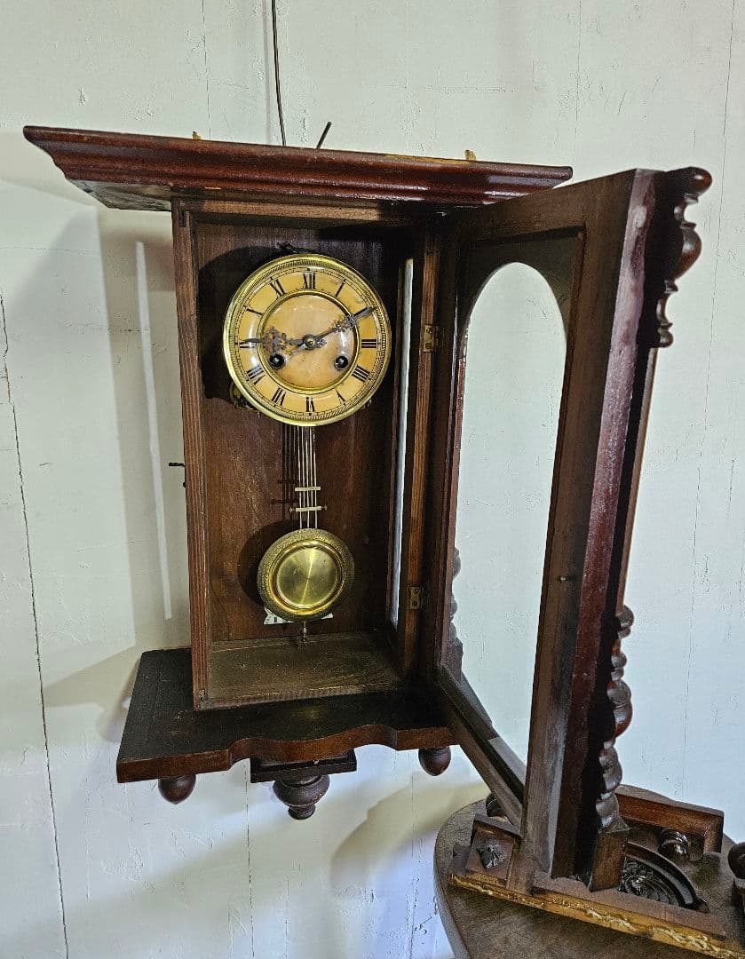 フランスアンティーク 木製の柱時計 琺瑯文字盤 壁掛け 振り子 ウォールクロック