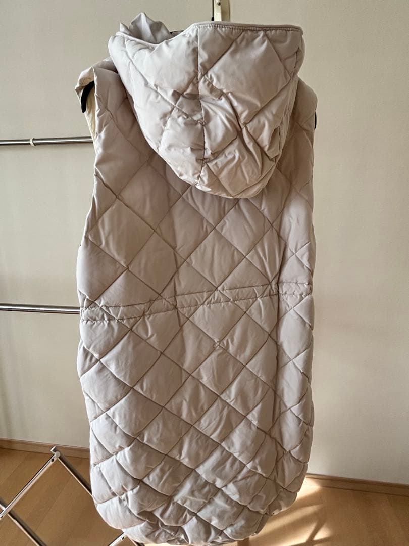 UNFILO/TAIONコラボ　フード付き ロング丈 キルティングベスト
