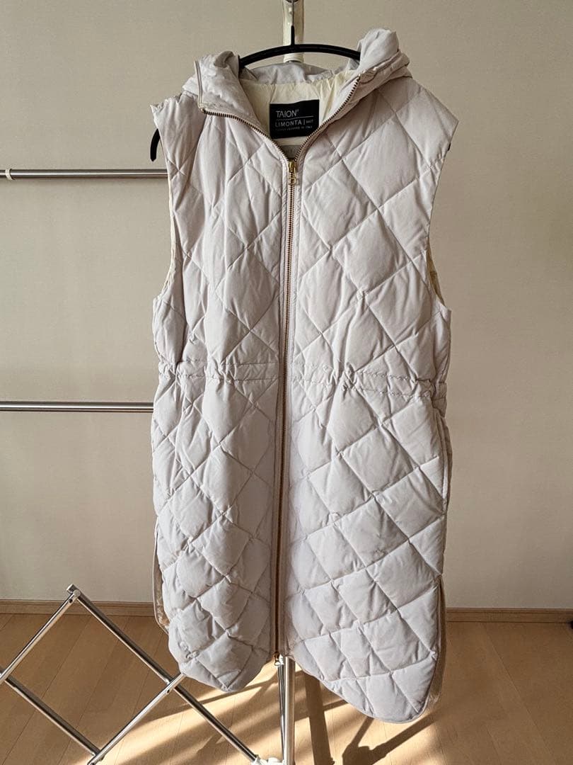 UNFILO/TAIONコラボ　フード付き ロング丈 キルティングベスト