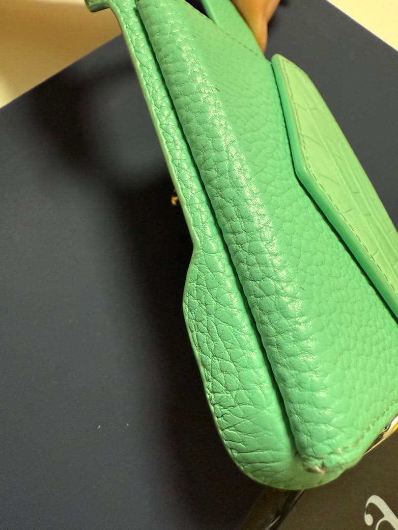 鈴木亜美プロデュース　iphoneケース　16pro