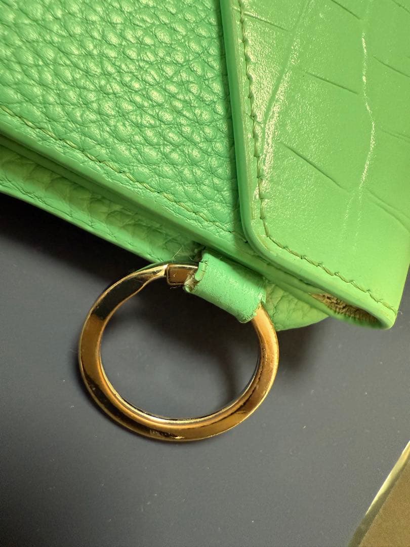 鈴木亜美プロデュース　iphoneケース　16pro