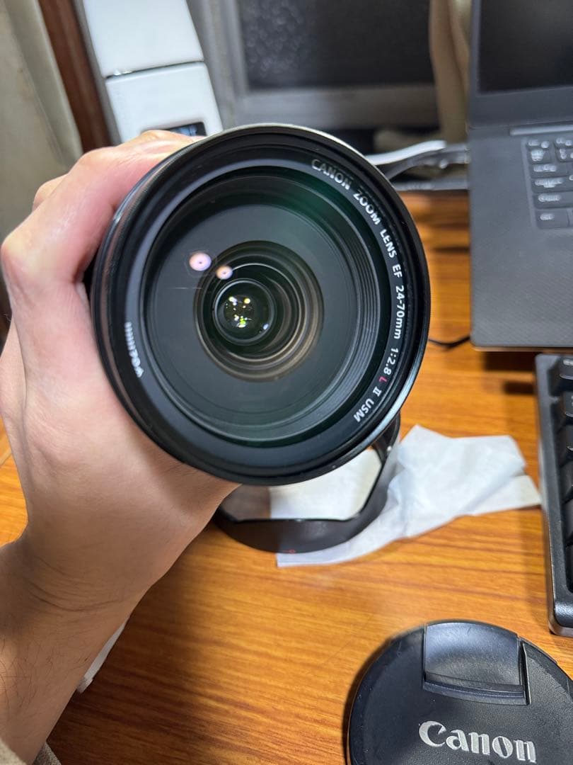 Canon 24-70mm f/2.8 ズームレンズ