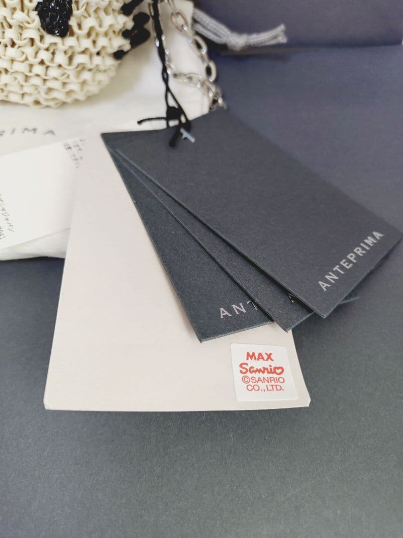 ANTEPRIMA ハローキティ チャームポーチホワイト未使用タグ付き