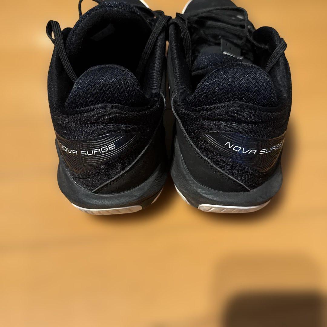 asics バスケットシューズ ブラック