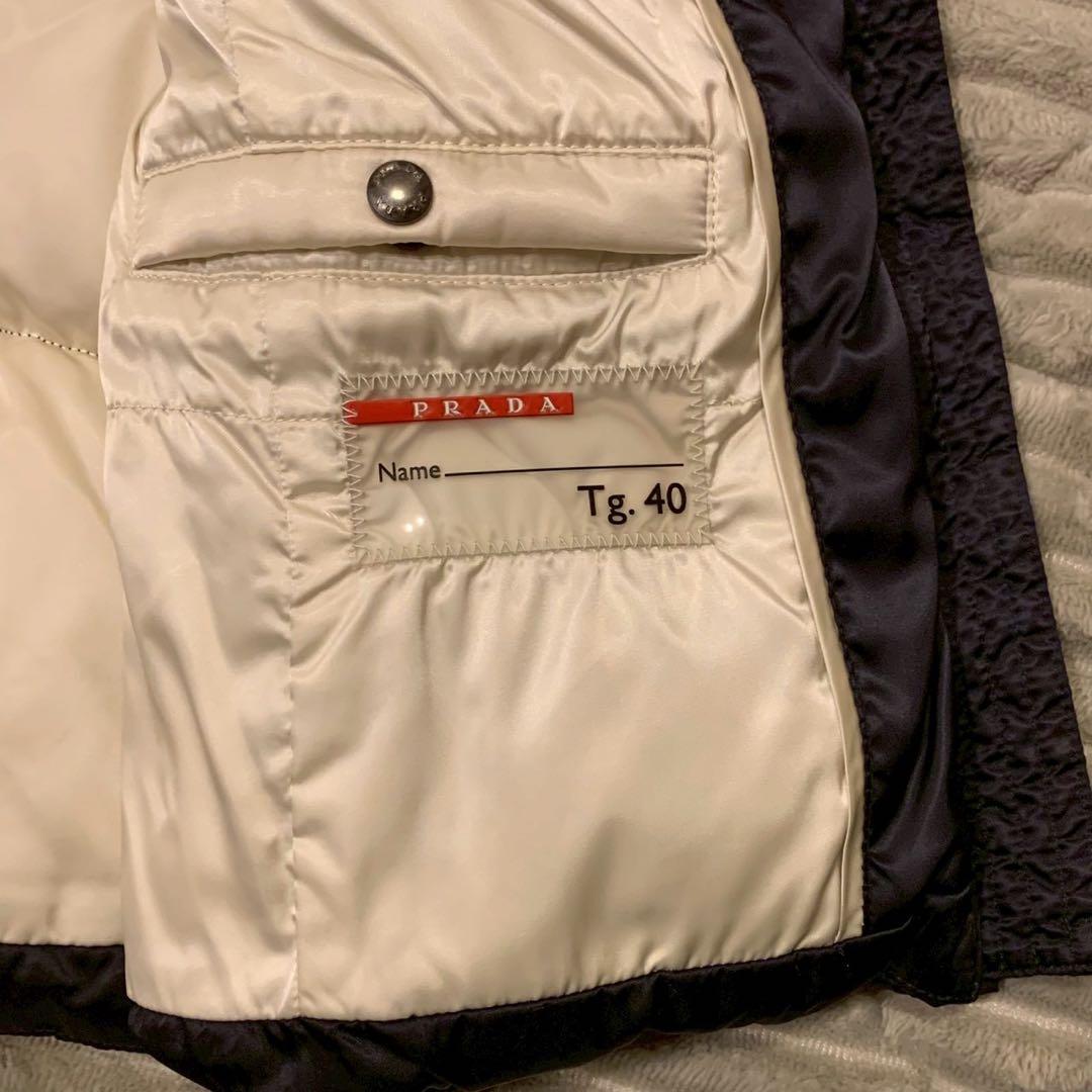 美品 プラダ ダウンベスト 三角ロゴ サフィアーノ トライアングル 40 L 黒