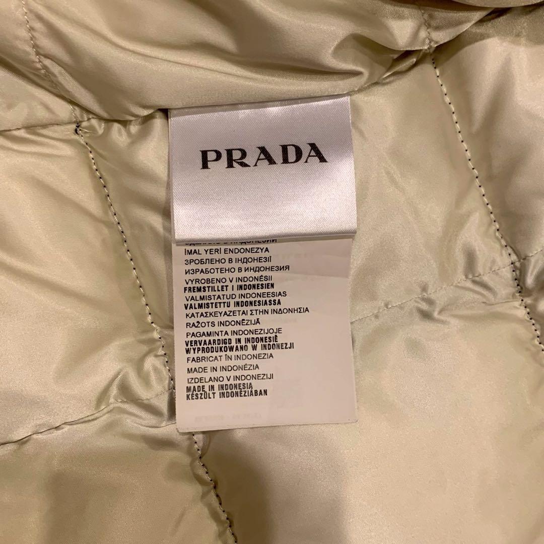 美品 プラダ ダウンベスト 三角ロゴ サフィアーノ トライアングル 40 L 黒