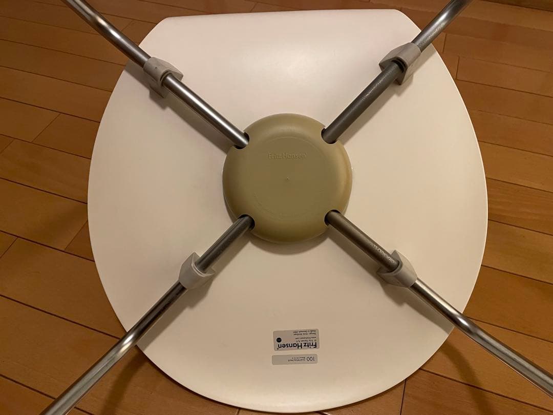 Fritz Hansen アリンコチェア ホワイト