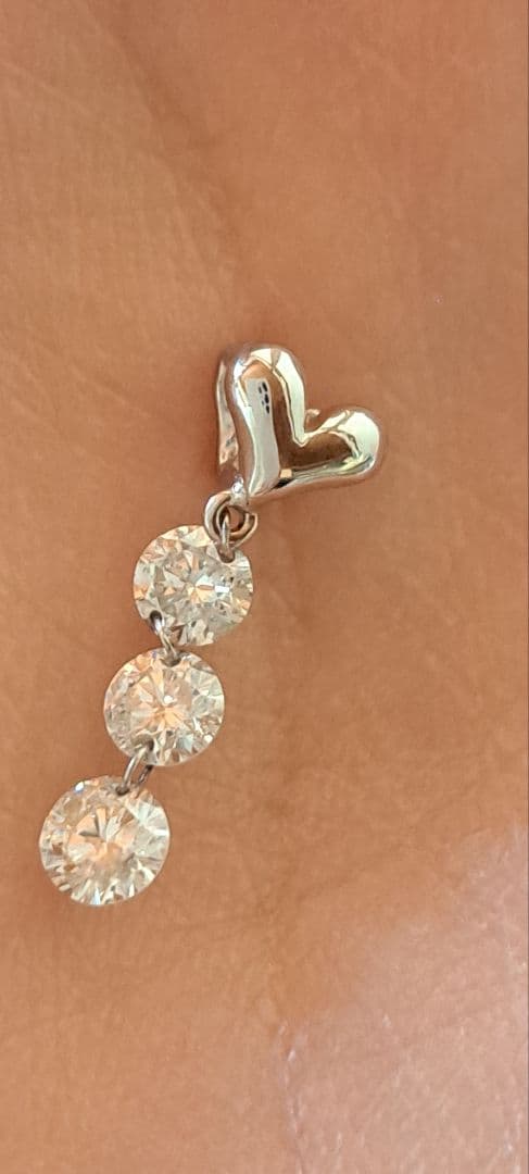 【美品】計0.50カラット　ダイヤペンダントトップ