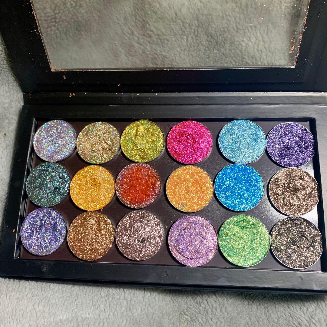 Vani Cosmetics アイシャドウパレット 18色