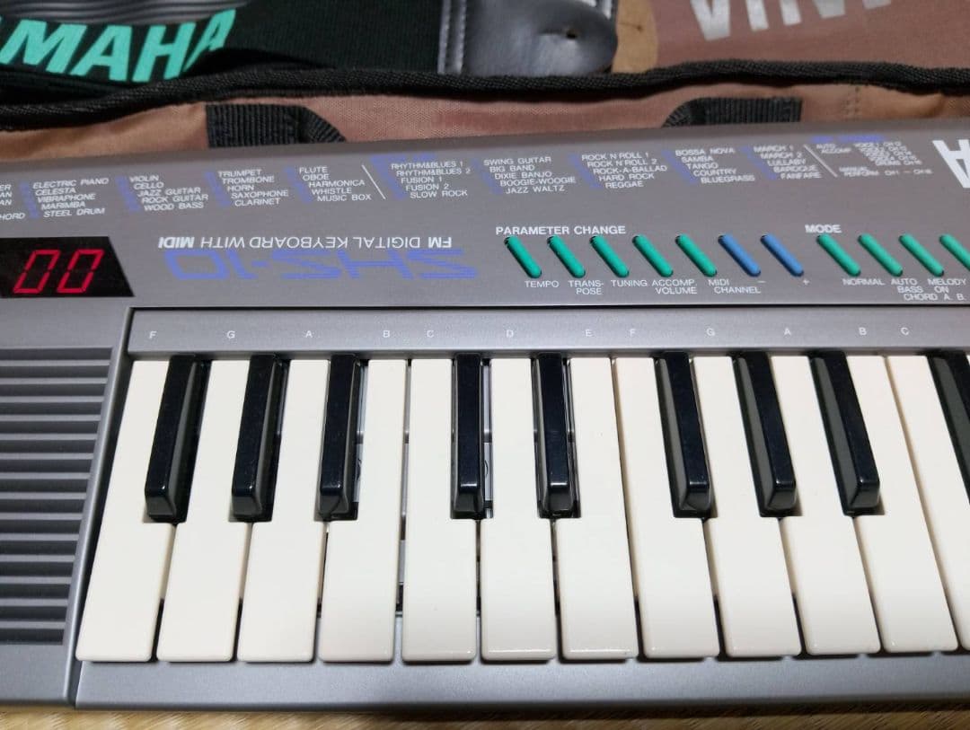 Yamaha SHS-10S キーボード　ショルキー